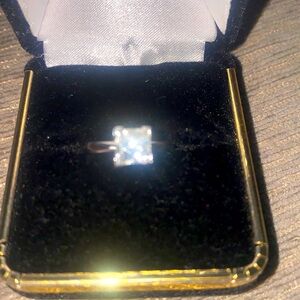 2 carat, solitary diamond ring white gold size 8